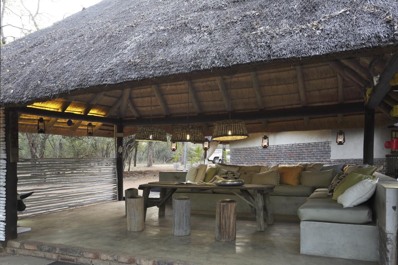 Tusk Bush Lodge Marloth Park Exterior photo